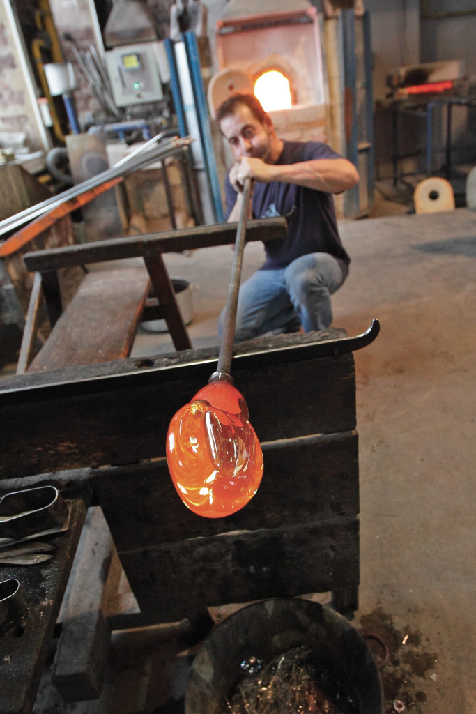 Meisenthal (souffleur de verre) ©Guy Rebmeister